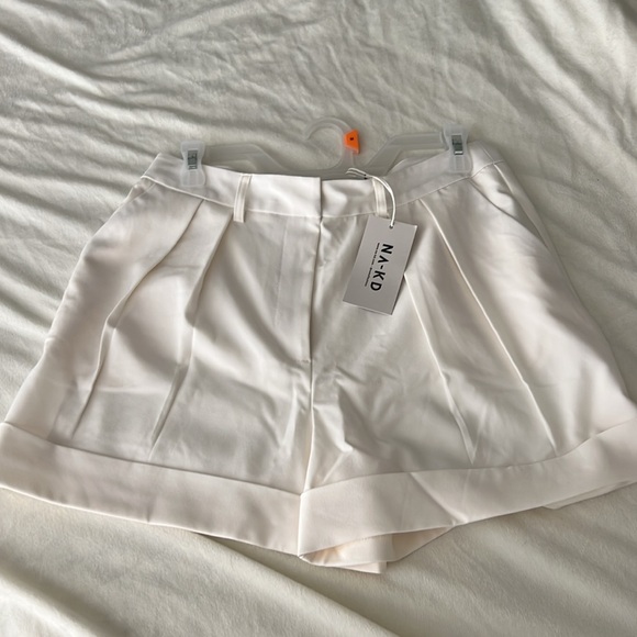 NA-KD fold up wide leg high waist short - Picture 3 of 5